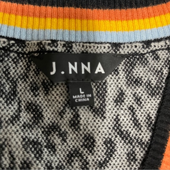 Cozy Leopard Print V-Neck Sweater L Rainbow Trim Dolman Sleeve Gray Black - Picture 8 of 10